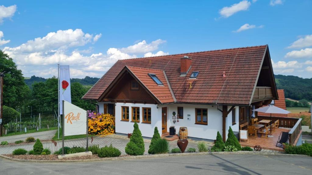 Kloech House | Gästehaus - Camping- Weinhof Radl