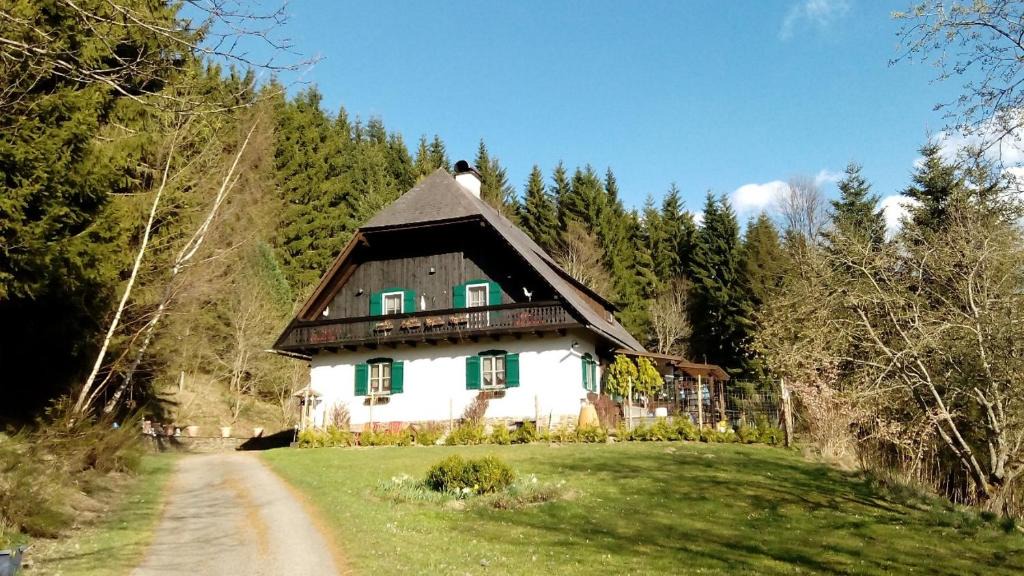 Krieglach Bed & Breakfast | Gästehaus Fridolin