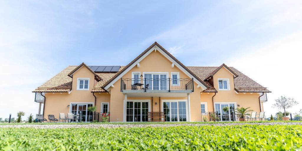 Oberding Apartment | Gästehaus Lemerhof