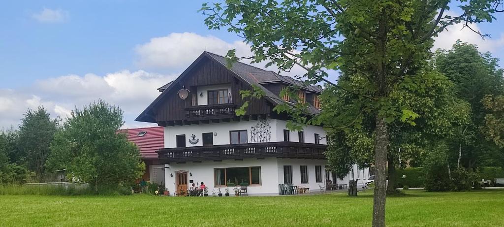 Laakirchen House | Gästehaus Moorbad Gmös