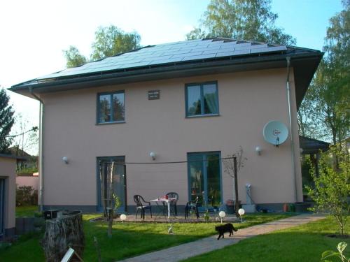 Woltersdorf Apartment | Gästezimmer Ferienwohnung VILLA ALEXA, mit Wallbox