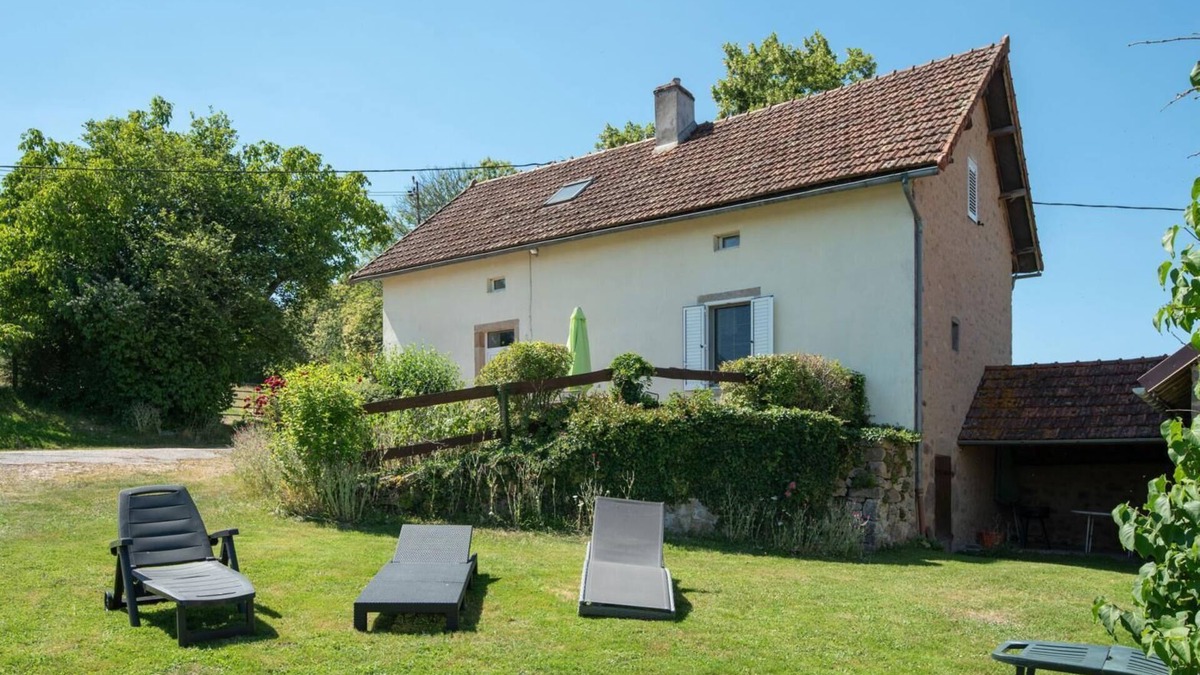 Saint-Symphorien-de-Marmagne House | Gîte du Lavoir - SAINT-SYMPHORIEN-DE-MARMAGNE