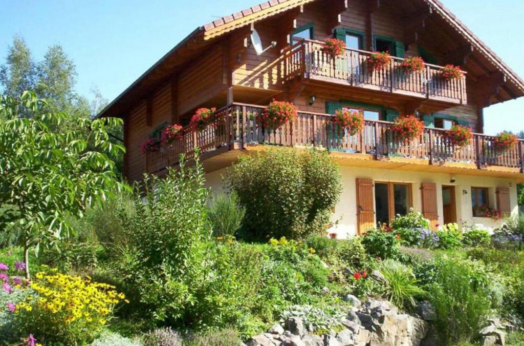 Basse-sur-le-Rupt House | Gîte à Basse-sur-le-Rupt avec Terrasse et Vue Montagne - FR-1-589-62