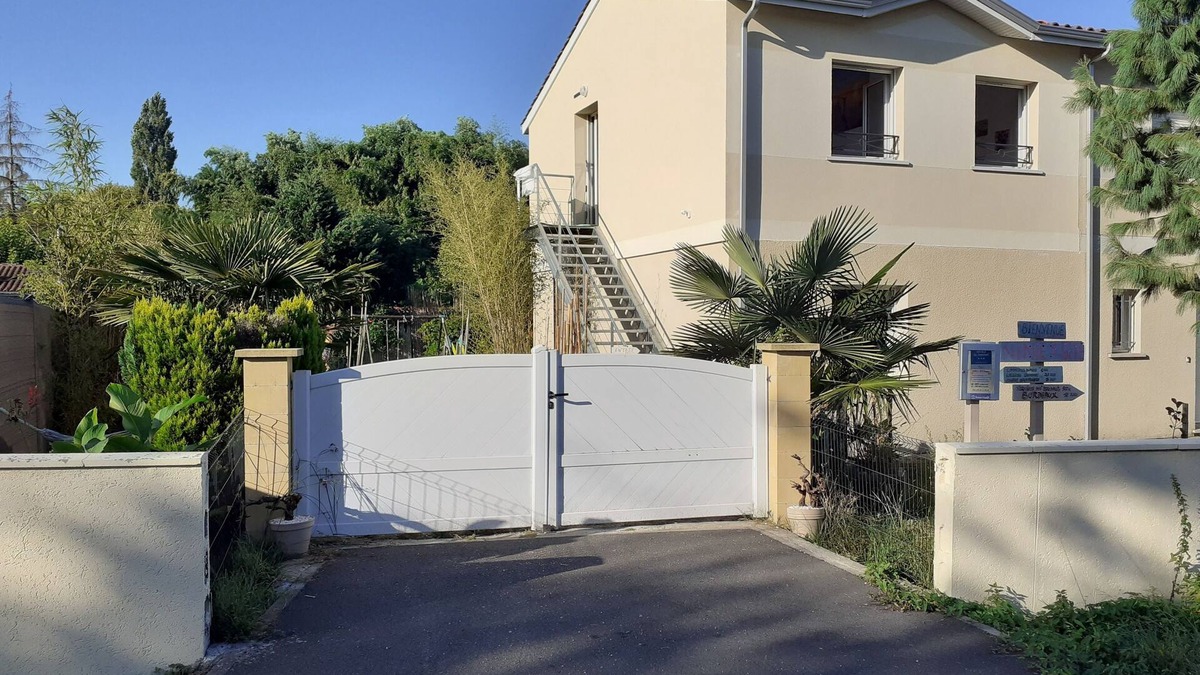 Gradignan House | Gîte 3 4 à 5 Pers near Bordeaux/wifi/2vtts Inclus