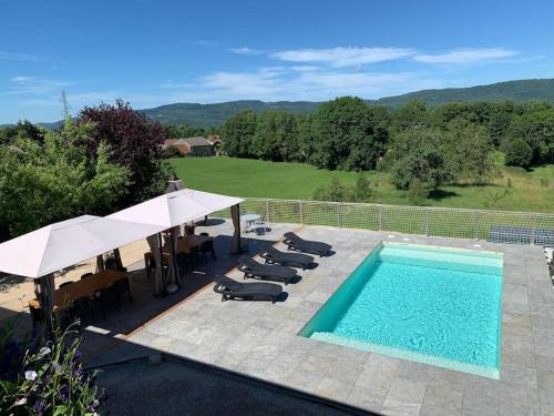 Ordonnaz House | Gîte 5 chambres piscine vue montagne