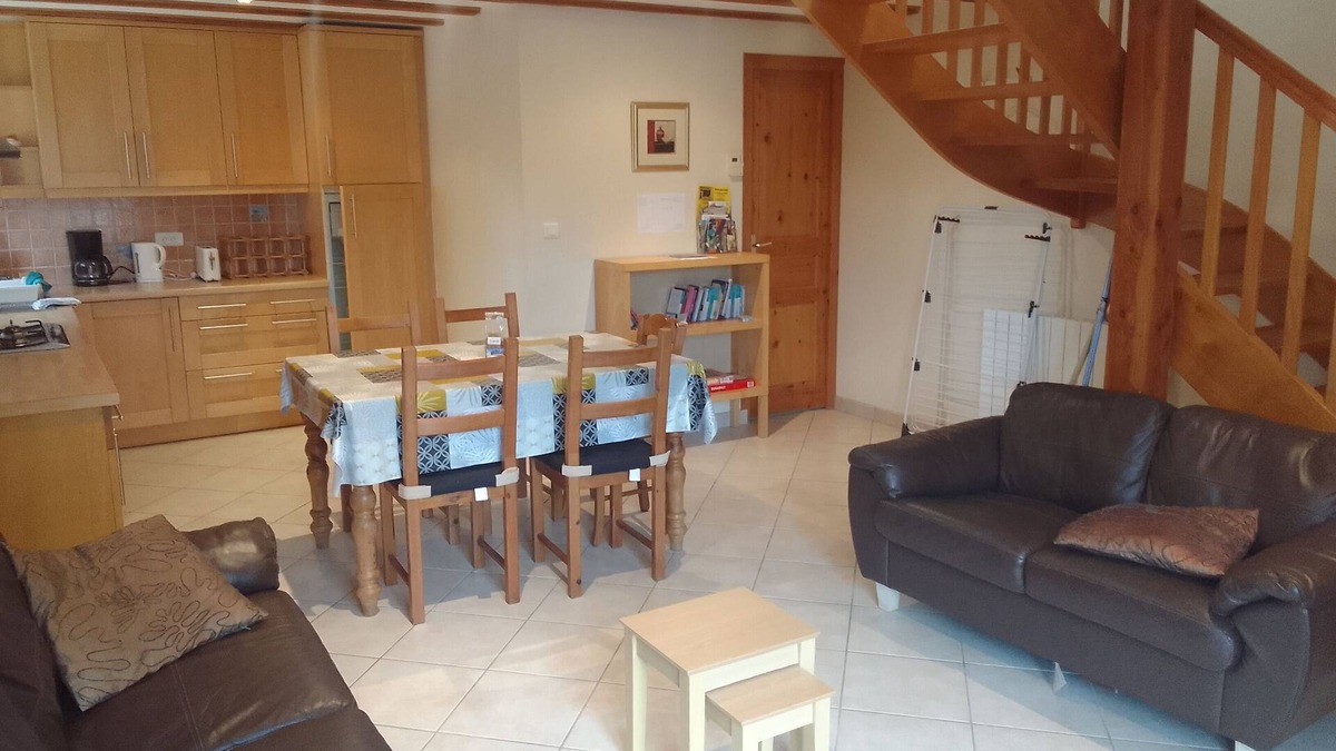 Rostrenen House | Gîte 5 Personnes en Centre Bretagne, Avec Piscine Exterieure Chauffée et spa