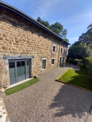 Saint-Maurice-de-Lignon House | Gîte atypique de Maubourg, de une à 8 personnes, proche départ passerelle