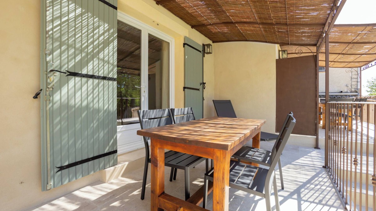 Eyguieres Apartment | Gîte au Cœur des Alpilles in Eyguières