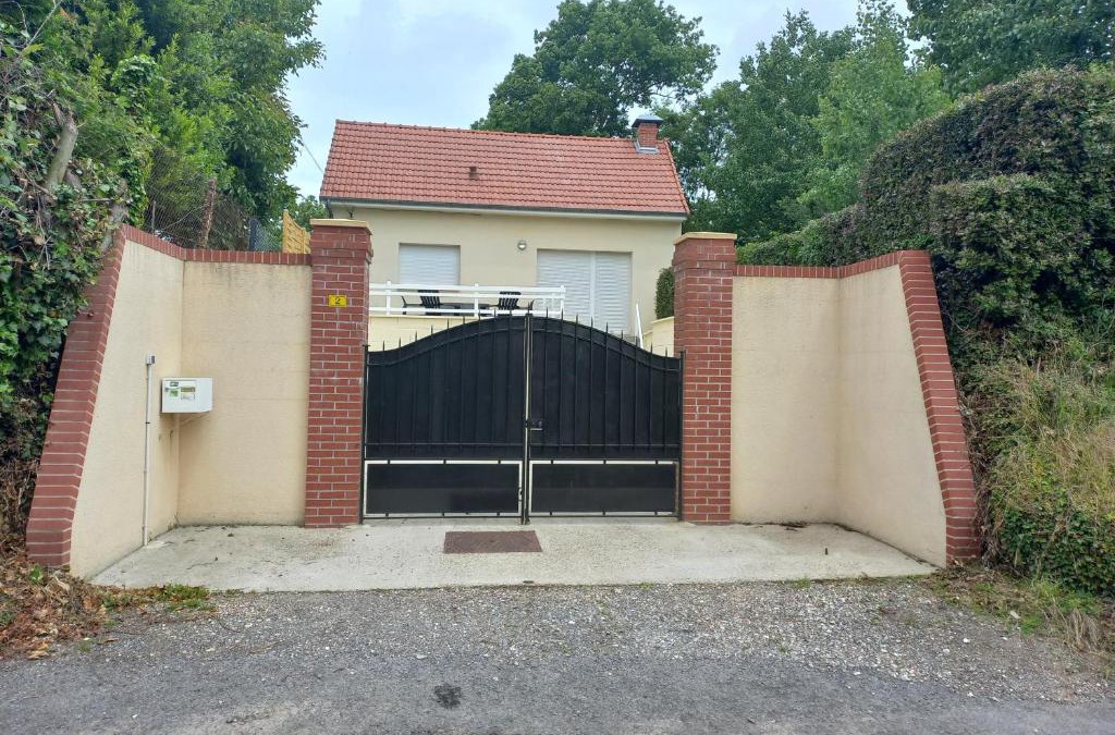 Arrest House | Gîte Au coeur de la Baie