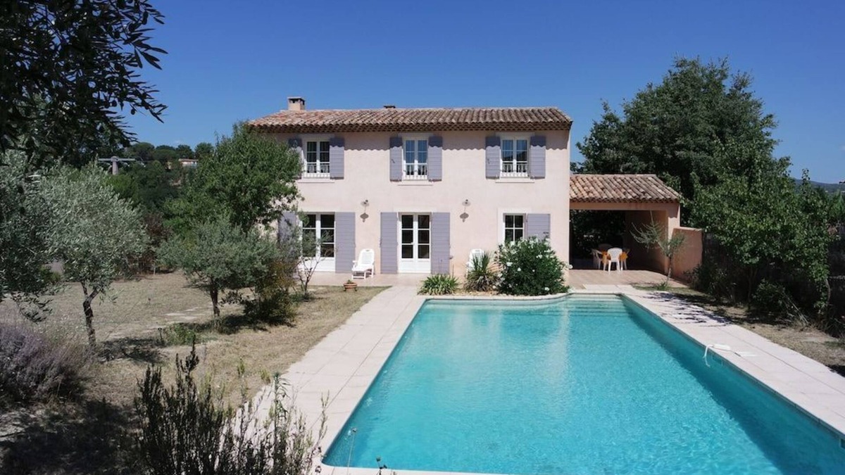 La Tour-d'Aigues House | Gîte Avec Piscine Les Oliviers -