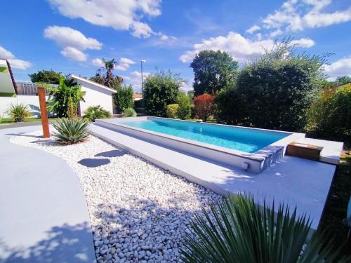 Brach House | Gîte avec piscine et espace bien-être partagés entre Bordeaux et Lacanau océan