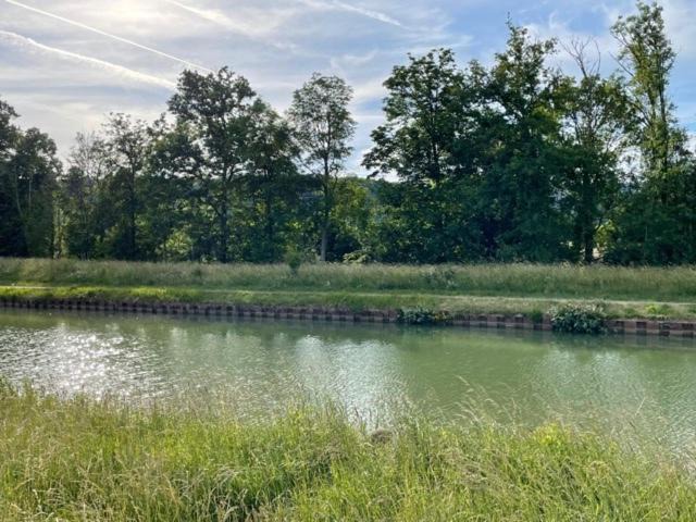 Fleurey-sur-Ouche Apartment | Gîte calme au bord de l'Ouche.