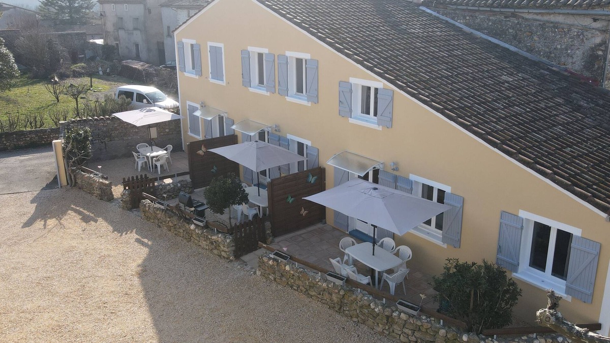 Saint-Denis Apartment | Gîte Caramolle, St Denis, Gard, Cévennes, 2 bedrooms, swimming pool, nature