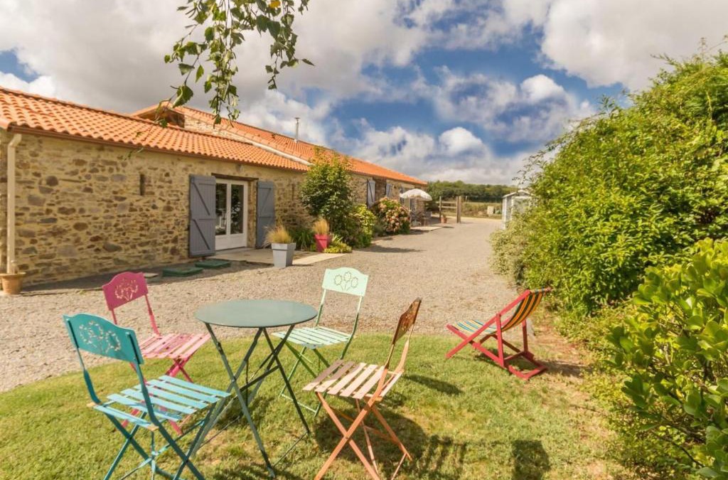 Port-Saint-Pere House | Gîte charmant entre Nantes et la mer avec jacuzzi, jardin et vélos - FR-1-306-1050