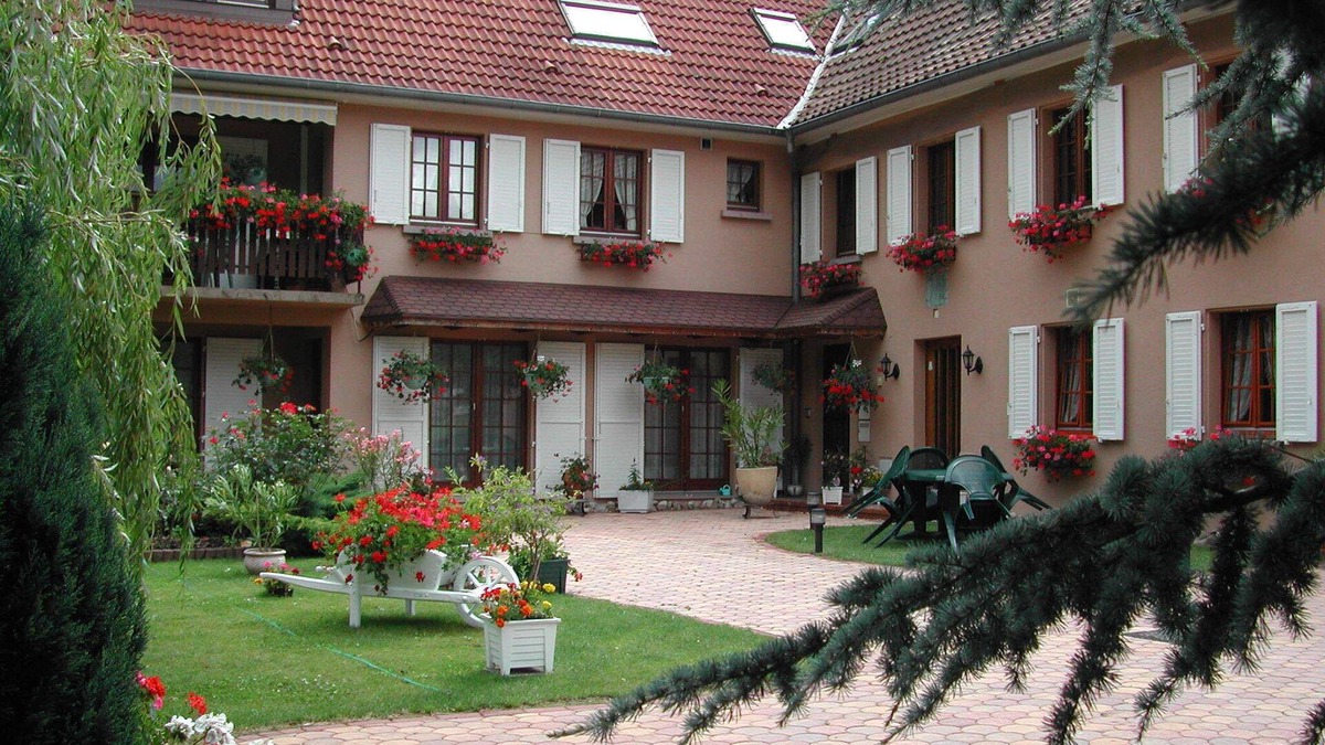 Sainte-Marie-aux-Mines House | Gîte chez Jean-Pierre " LES HIRONDELLES" F2- 100€ for1 night (2nights min)