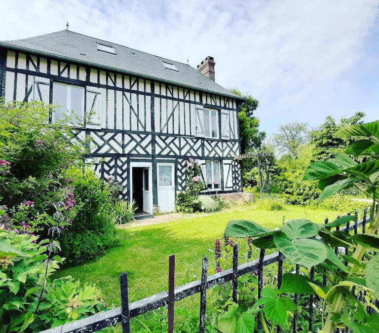 Epaignes House | Gîte chez Loupi