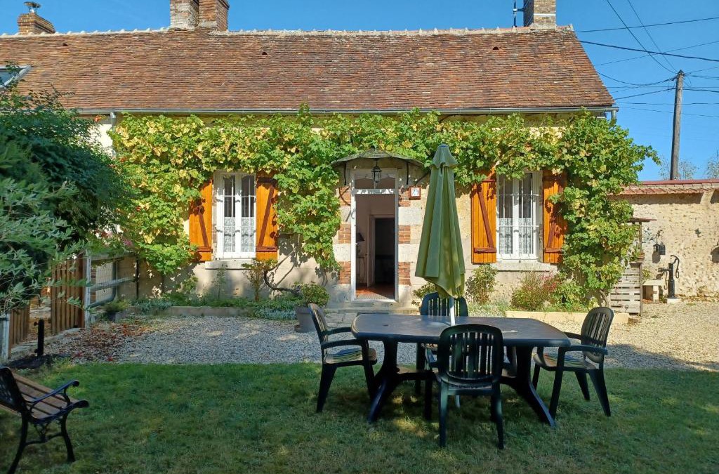 Chuelles House | Gîte Chuelles, 2 pièces, 2 personnes - FR-1-590-24