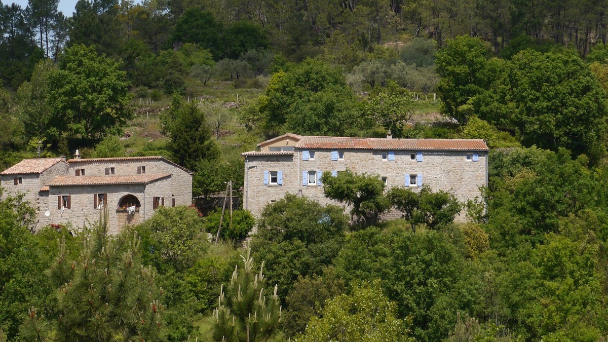 Les Assions House | Gîte clim garage, Les Vans Ardèche, large panoramic terrace, gorges Ardèche