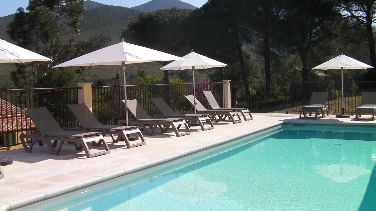 Galeria House | Gîte*clim-WIFI-heated pool-river 1km-beach 5km-ping-pong-pétanque