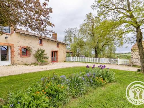 Montilliers House | Gîte confortable 2 chambres avec jardin, animaux admis, Wifi, parking - FR-1-622-80
