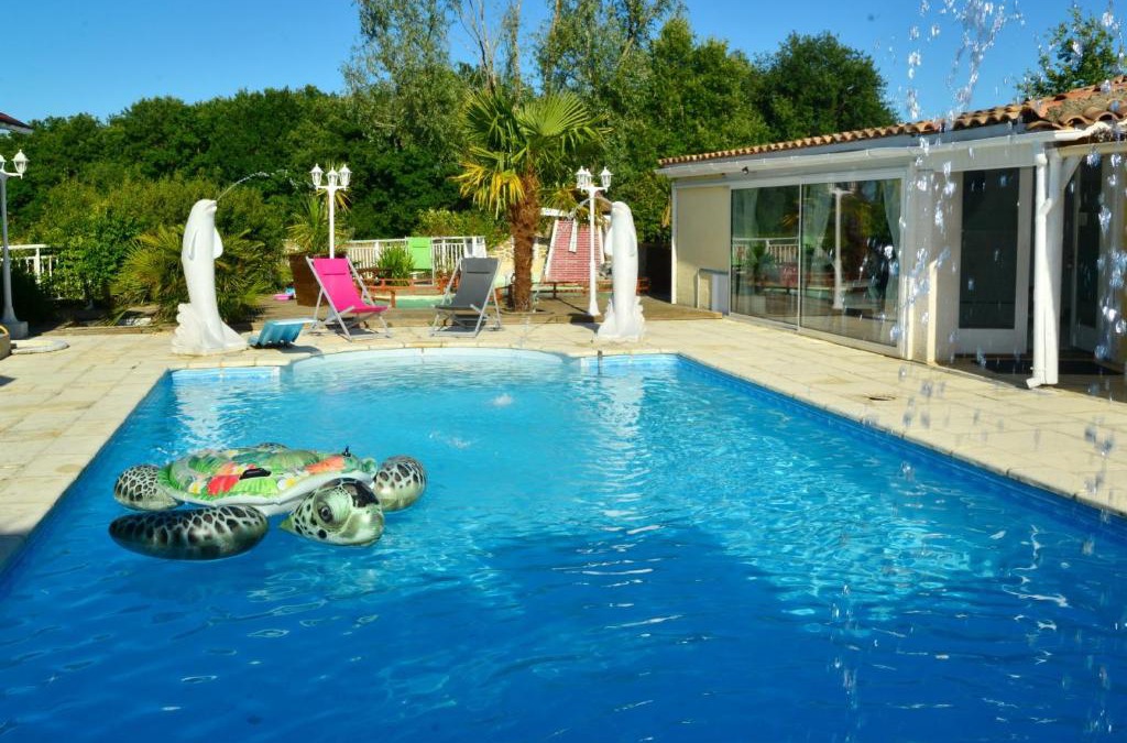 Villematier House | Gîte d hôte jacuzzi piscine sauna privés