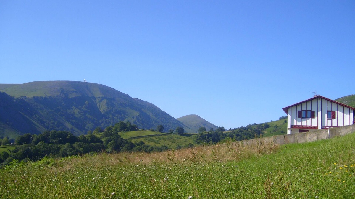 Itxassou House | Gîte Dans les Hauteurs D'itxassou, Vue Exceptionnelle sur la Vallée de la Nive