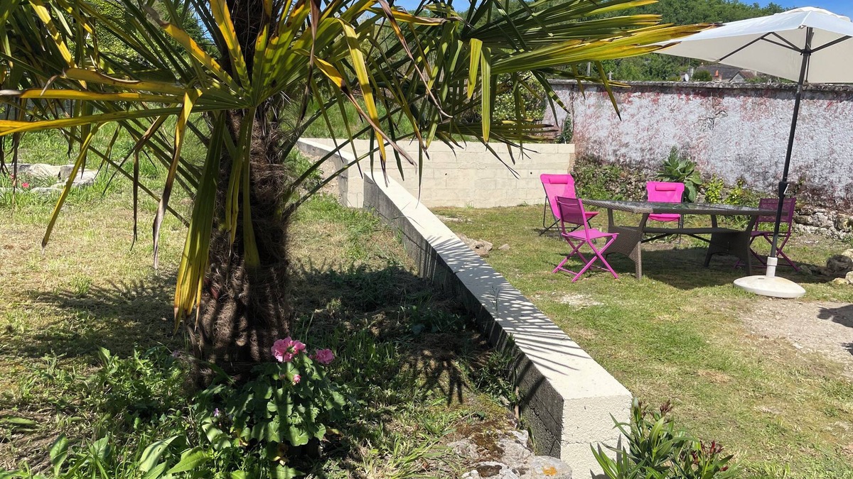 Le-Petit-Pressigny House | Gîte de Charme, Gîte de Lancienne Mairie Avec Atelier Dartiste