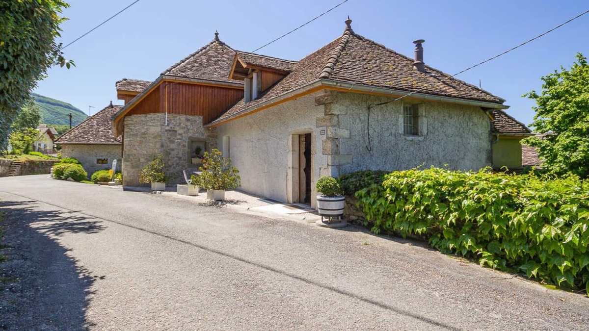 Ruffieux House | Gîte de Charme à 6km du lac du Bourget . En Plein Cœur du Vignoble
