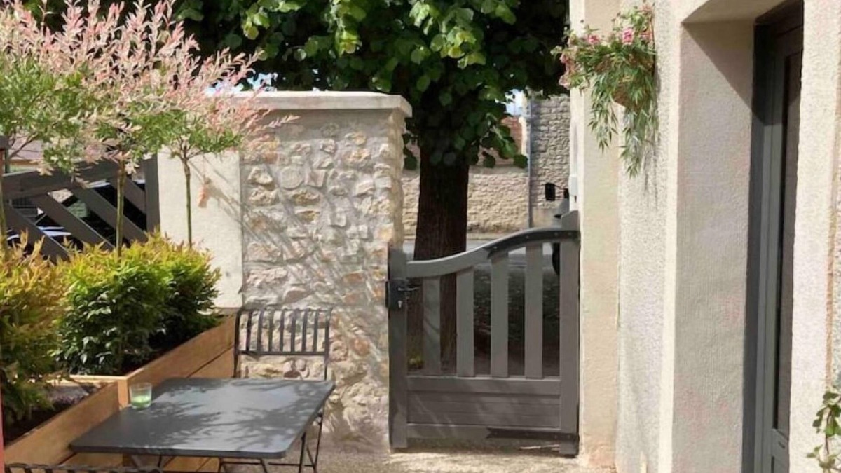 Milly-la-Foret Apartment | Gîte de Charme LE Carpe Diem au Cœur de Milly-la-forêt