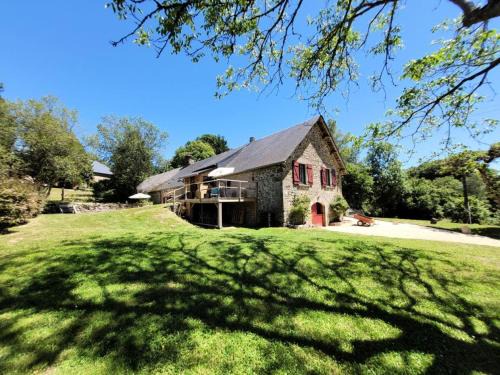 Saint-Yrieix-le-Dejalat Apartment | Gîte de France Gîte bournabas 4 épis - Gîte de France 8 personnes MAE-6491