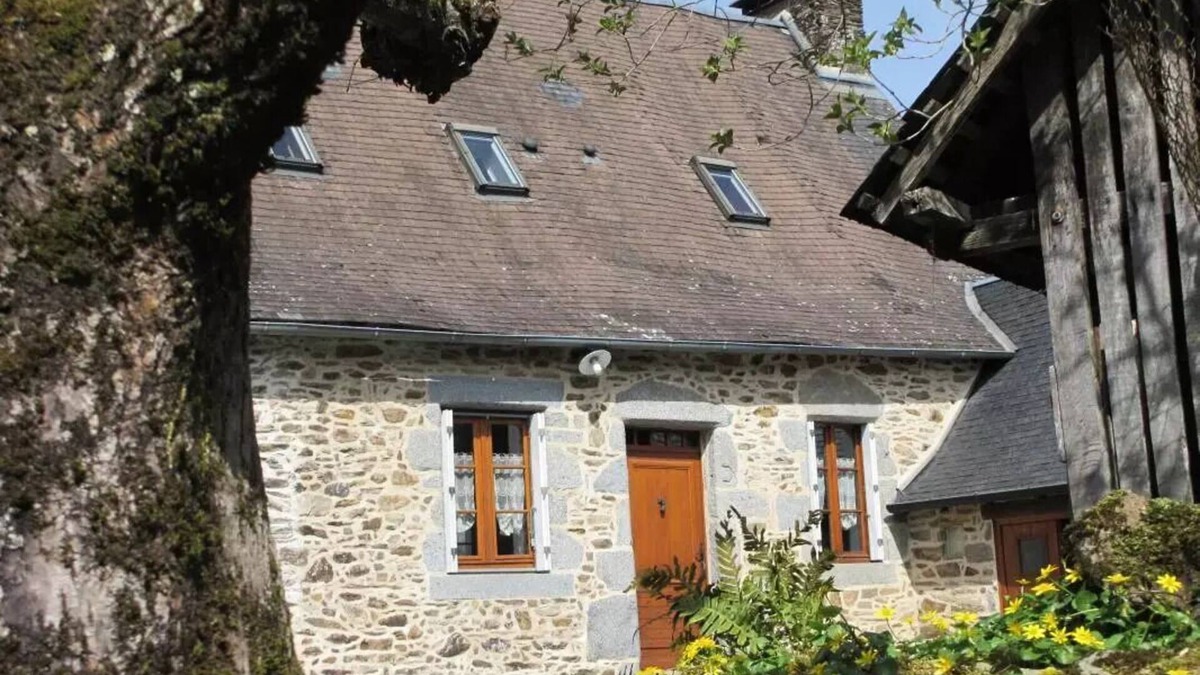 Beyssenac Villa | Gîte de France Gite de la genette 3 ears - Gîte de France 8 people