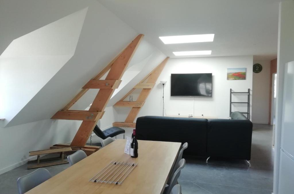 Besse-en-Chandesse House | Gîte de Granit Noir