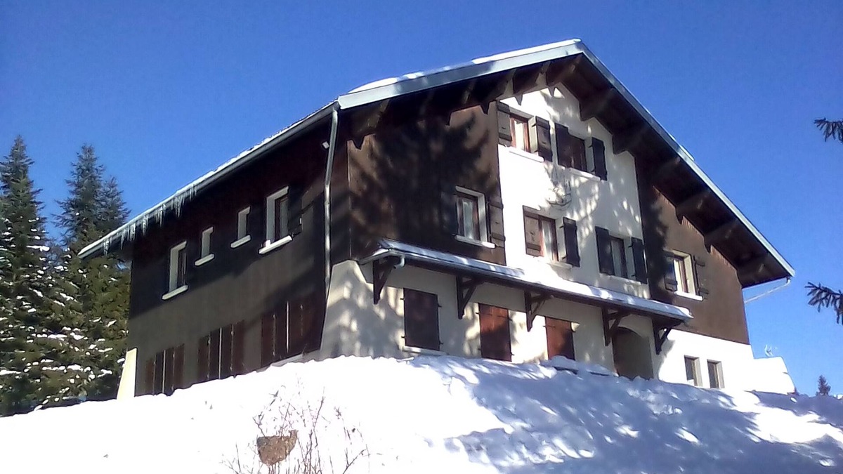 Prenovel House | Gîte de Groupe des Rochats