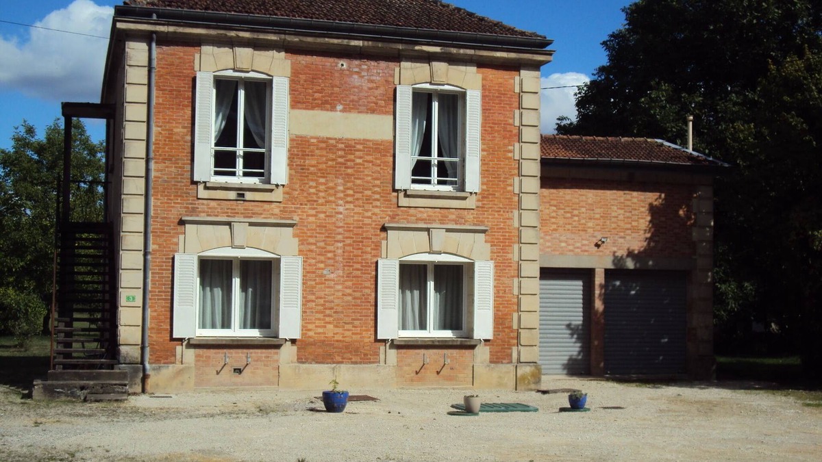 Doulaincourt-Saucourt House | Gîte de la Gare