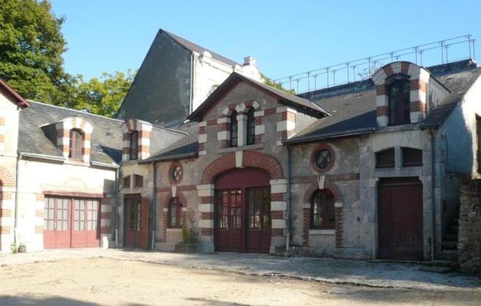 Saint-Gervais-la-Foret Apartment | Gîte de l'Orangerie 15 pers.