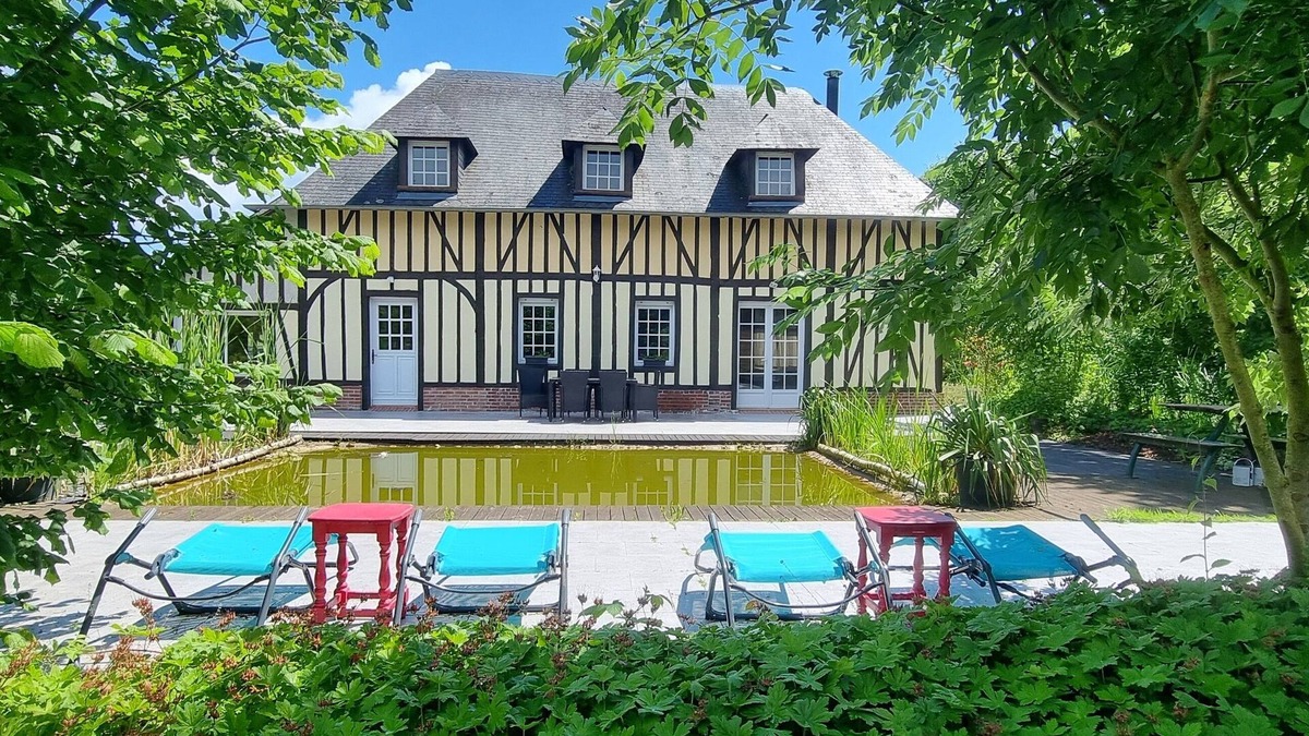 Lieurey House | Gîte de la Colombière : Location Saisonnière Pour 6 Personnes au Calme à Lieurey