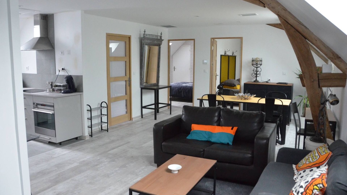 Josnes Apartment | Gîte de Style Industriel 75m² Pour Couchage de 4 Personnes Linge Fourni