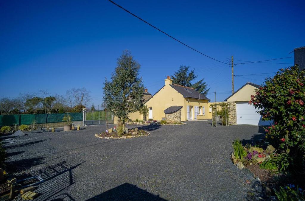Bain-de-Bretagne House | Gîte Des Huttes