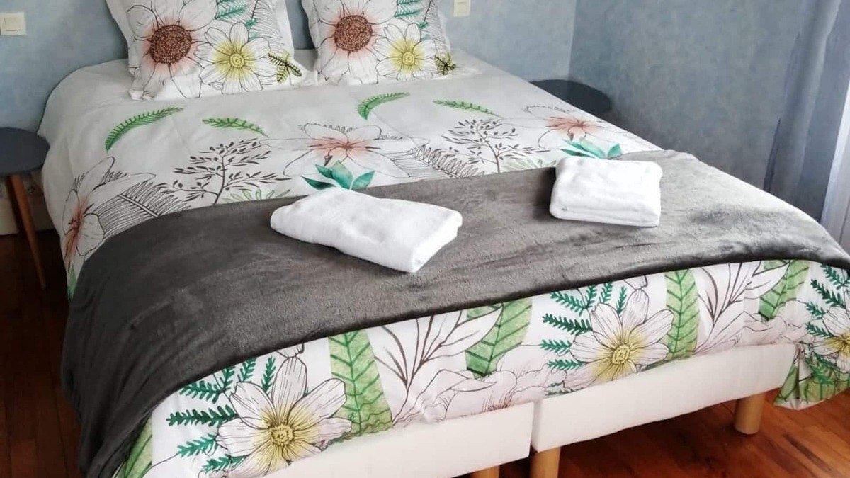 Domfront en Poiraie House | Gîte du "panorama"