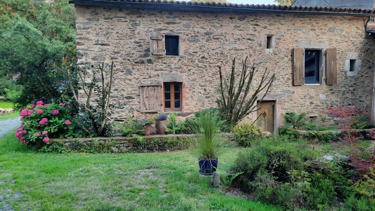 Pouzauges House | GÎTE DU PETIT MOULIN