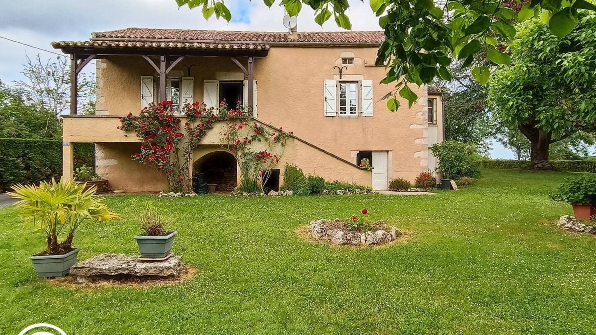Le Montat House | Gîte du Peyrat - LE MONTAT