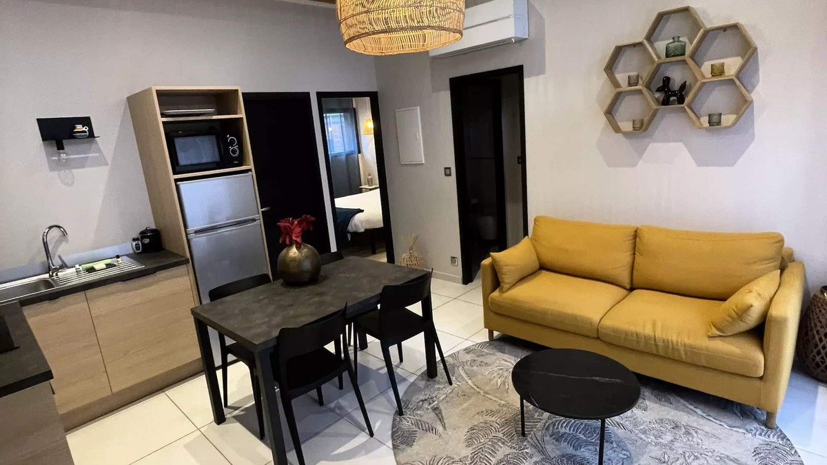 Saint-Affrique Villa | Gîte Ecolodge 2 Schlafzimmer 4 Personen mit Jacuzzi