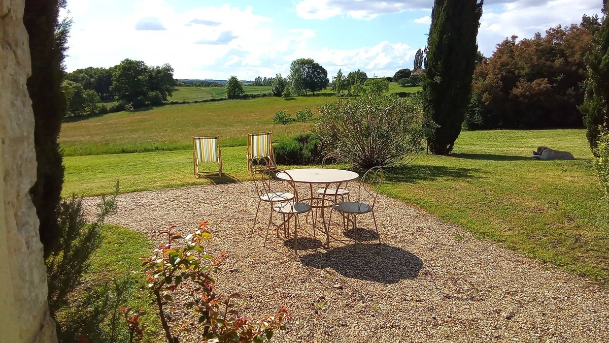 Bergerac House | Gîte en Périgord Pleine Nature Piscine