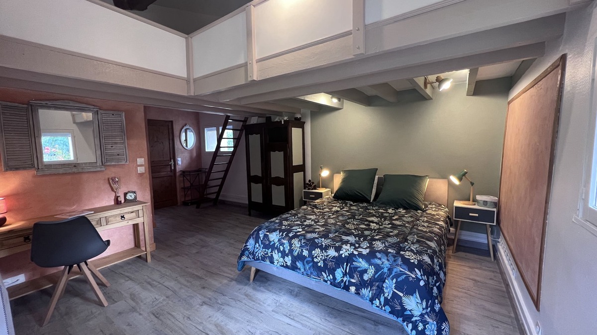 Emance House | Gîte Entièrement Rénové à Deux pas de la Forêt à Pied