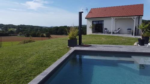 Laa-Mondrans Apartment | Gîte entre mer et montagne