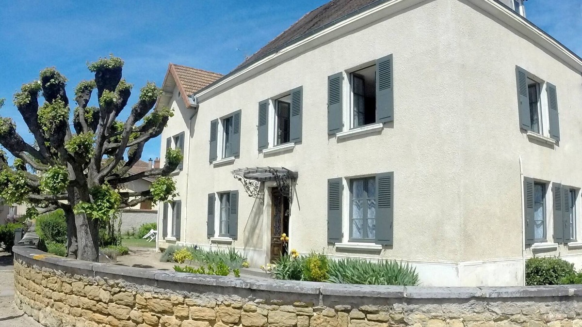 Briennon Cottage | Gîte Esprit de Famille in Briennon (42)