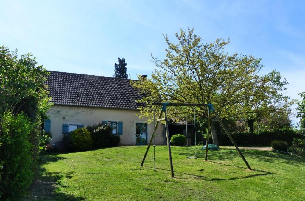 Le Brethon House | Gîte familial avec jardin, terrasse et étang privé - FR-1-489-238
