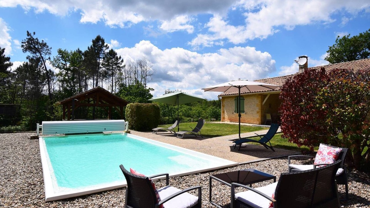 Blanquefort-sur-Briolance House | Gîte avec piscine et jacuzzi - Lot-et-Garonne
