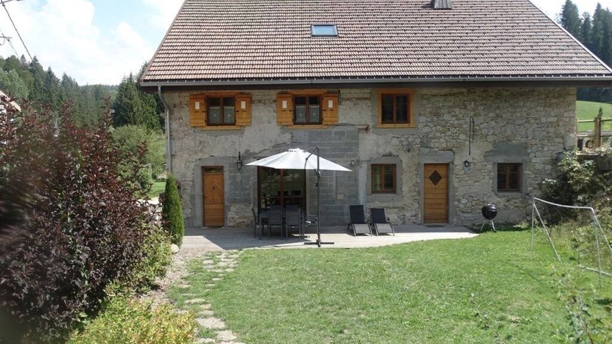 Saint-Laurent-en-Grandvaux House | Gîtes Les Farfouilles