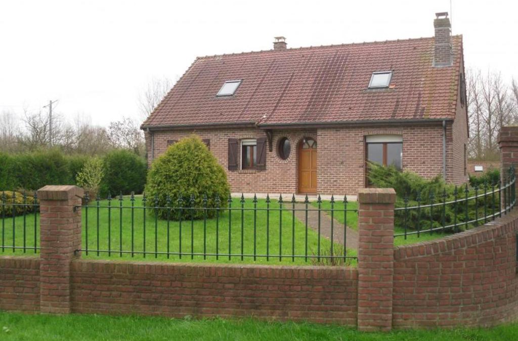 Senlis House | Gîte indépendant avec jardin clos, terrasse et wifi, au centre de Senlis, animaux acceptés - FR-1-376-52